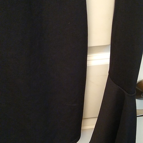 Long sleeve black dress - Picture 3 of 4